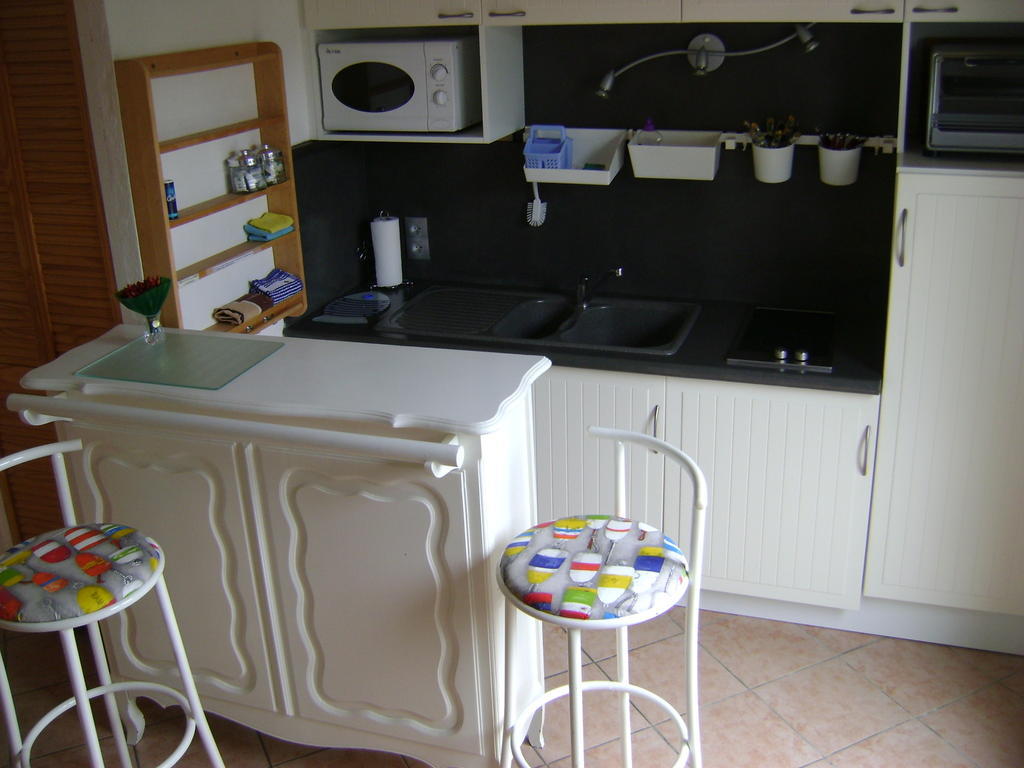 La Petite Maison Sur L'Ile De Re Ла Флот Екстериор снимка