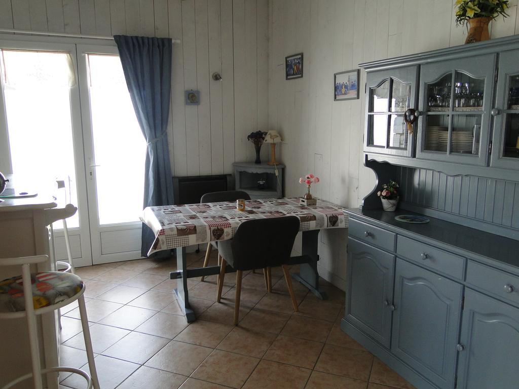 La Petite Maison Sur L'Ile De Re Ла Флот Екстериор снимка